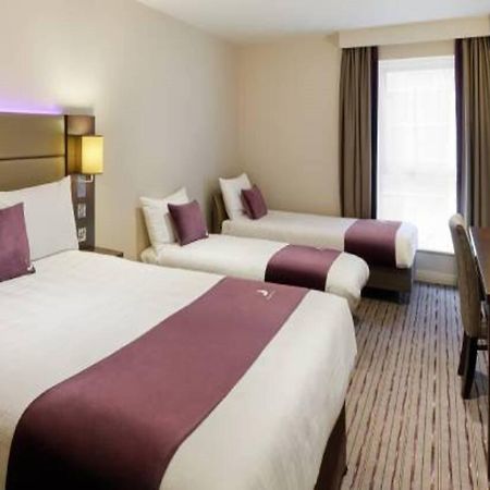 Premier Inn Addlestone Exterior photo