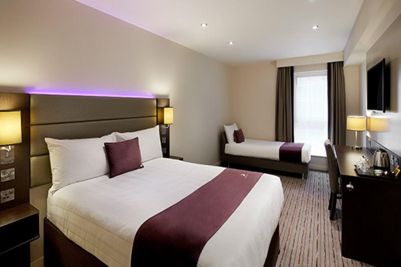 Premier Inn Addlestone Exterior photo