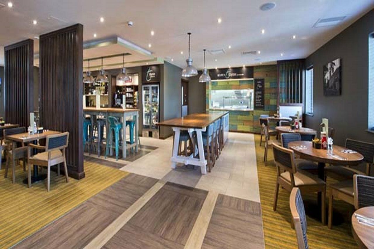 Premier Inn Addlestone Exterior photo